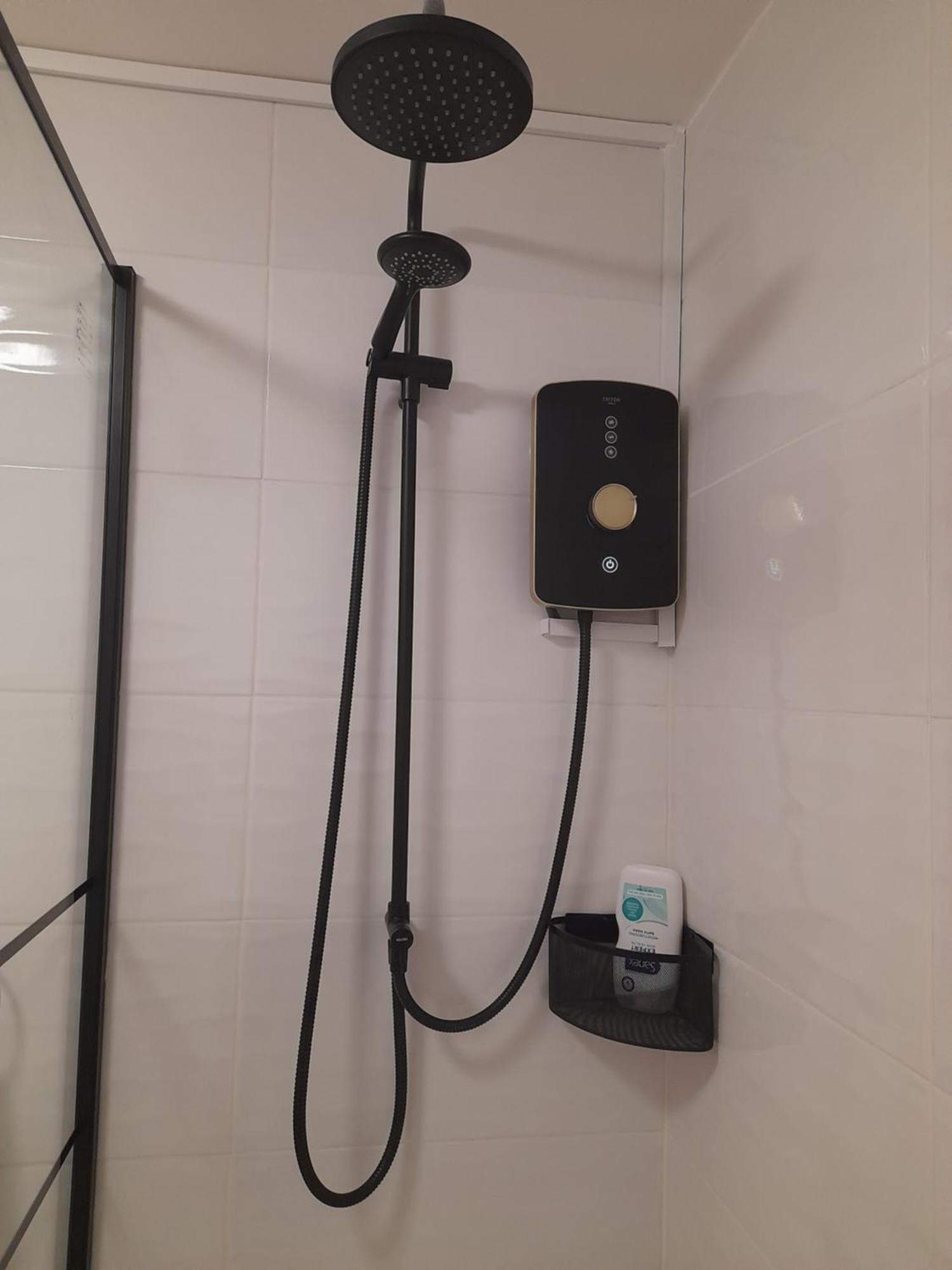 Glastonbury Town Center-Entire Apartment Екстериор снимка