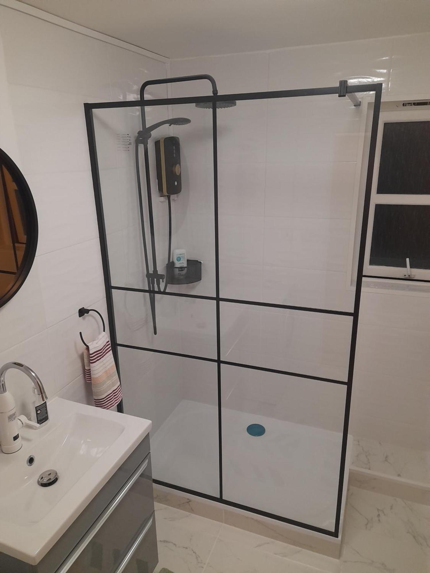 Glastonbury Town Center-Entire Apartment Екстериор снимка