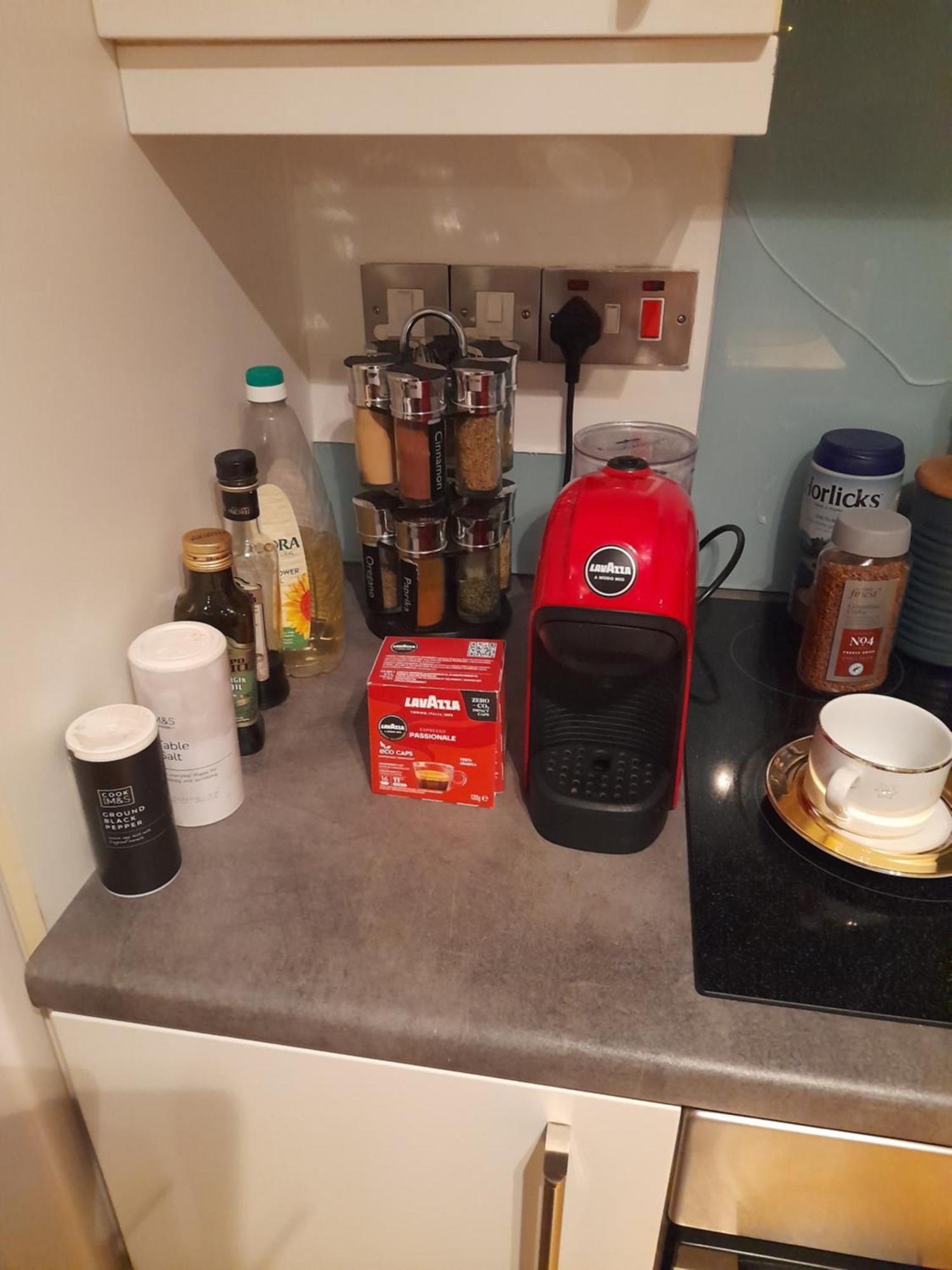 Glastonbury Town Center-Entire Apartment Екстериор снимка