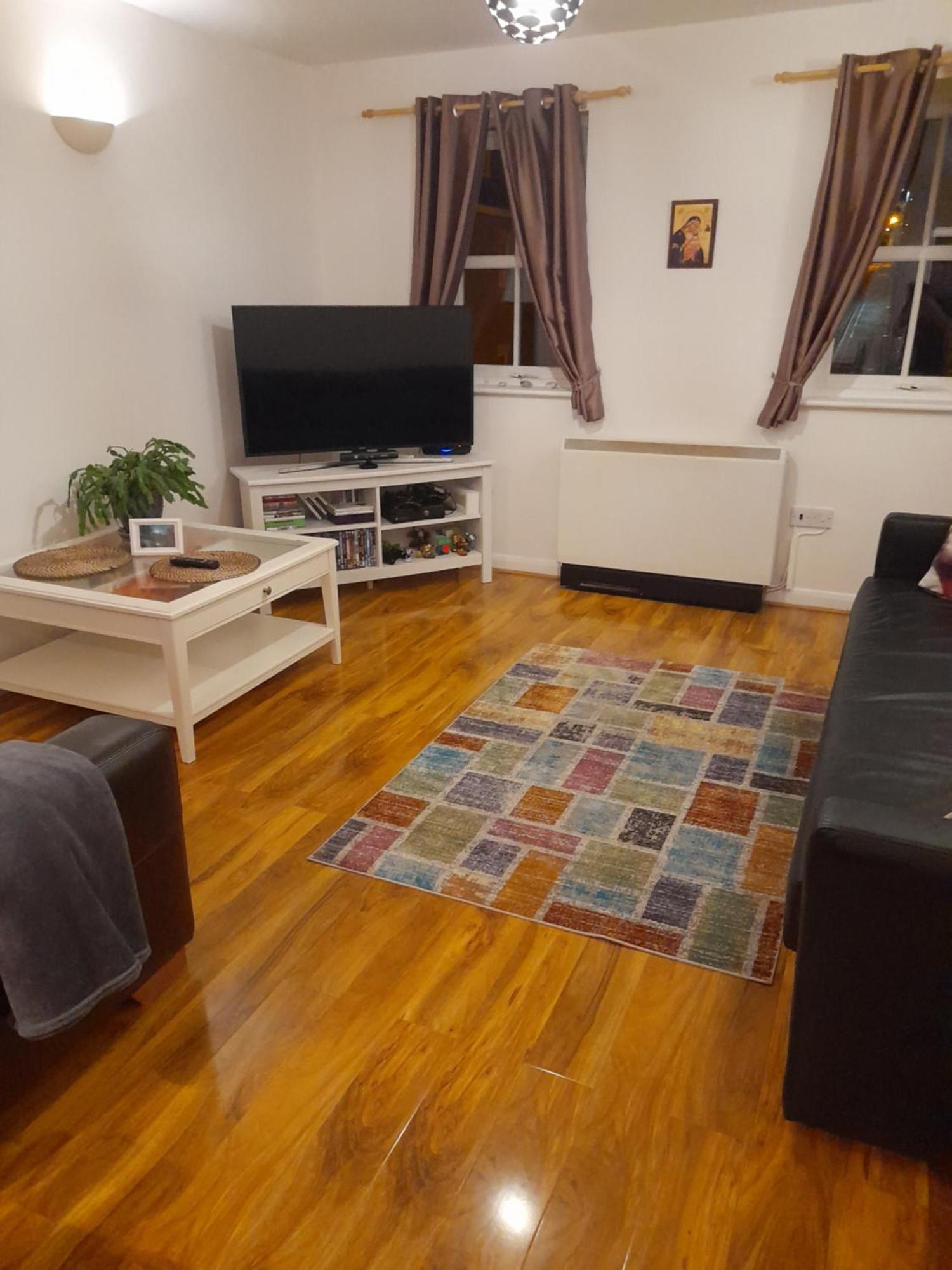 Glastonbury Town Center-Entire Apartment Екстериор снимка